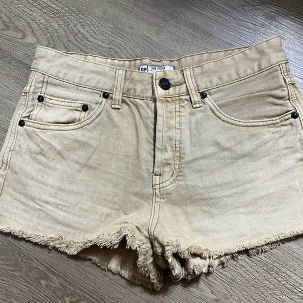 Free People Uptown raw hem denim shorts.  Size 26